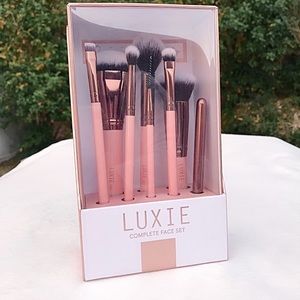 Luxie complete face set brush